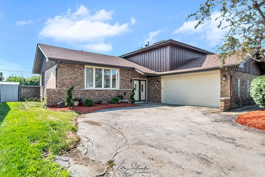 17040 Vollbrecht Rd photo 1