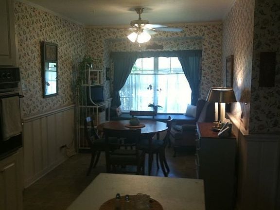 Large Breakfast room