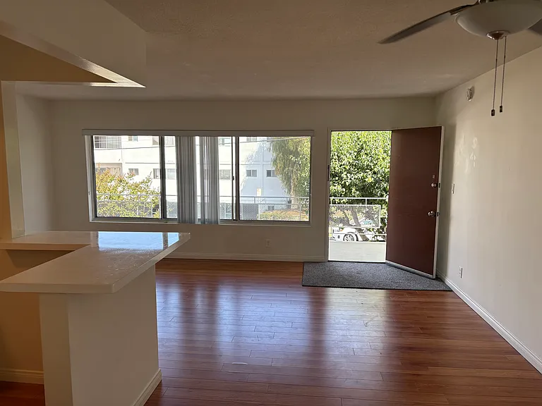 1303 Federal Ave #5 — Photo 14