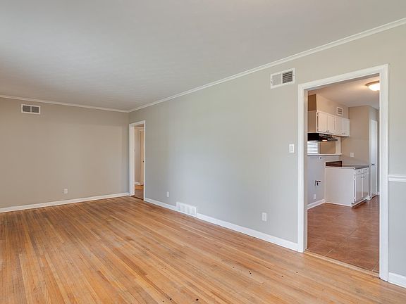 5th image of 1863 Dorrie Ln
