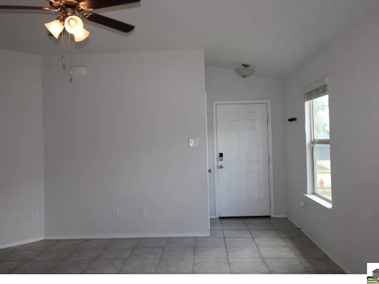 2551 Pintail Loop — Photo 2
