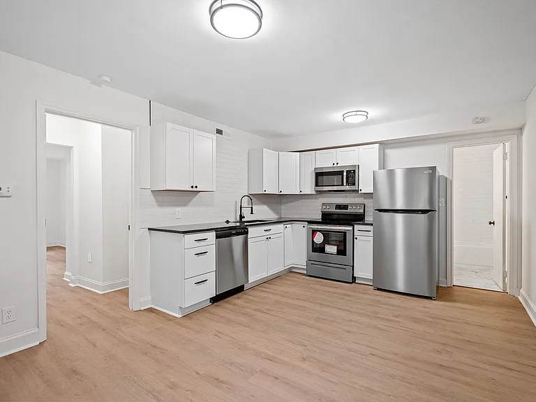 1121 West End Blvd — Photo 15