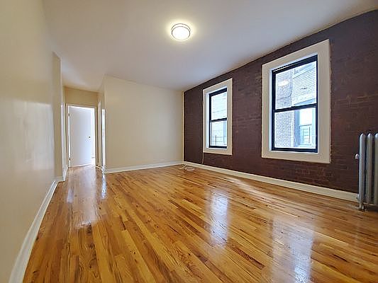 2nd image of 2690 University Ave APT 5I