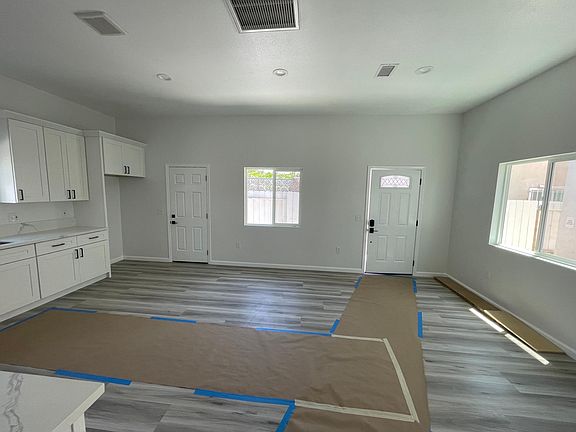 4th image of 11251 Westonhill Dr