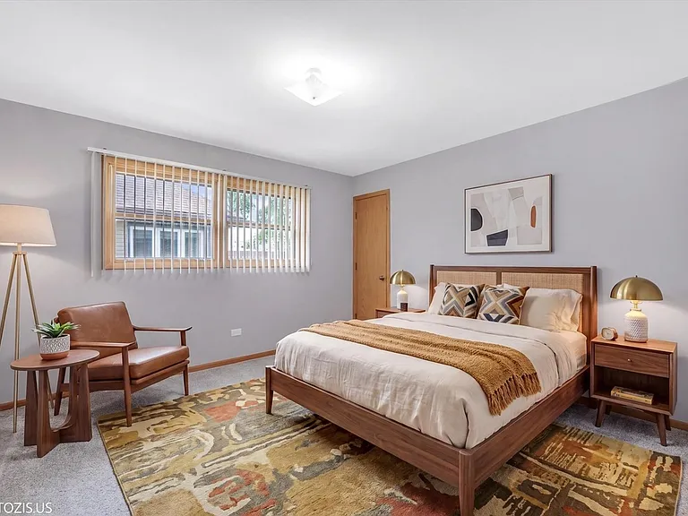 4043 N Wagner Ave — Photo 17