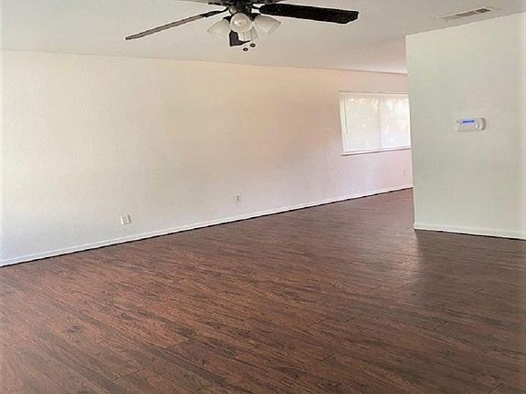5th image of 2331 Campden Dr