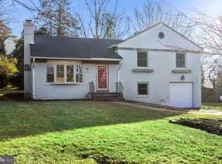 6730 Little Falls Rd, Arlington, VA 22213