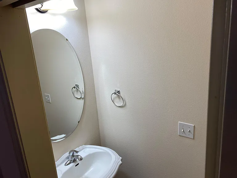 1020 Notting Hill Ct — Photo 4