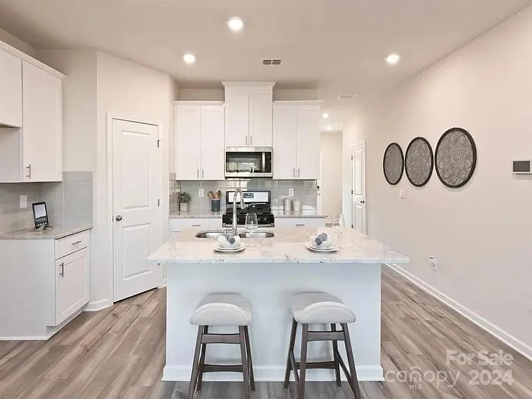 5320 Brailey Cir #79 — Photo 7