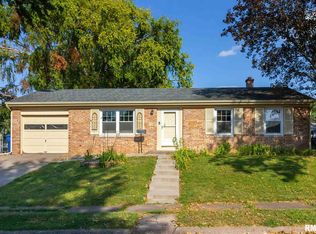 2225 N Birchwood Ave, Davenport, IA 52804