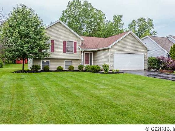 2nd image of 3333 Evergreen Cir