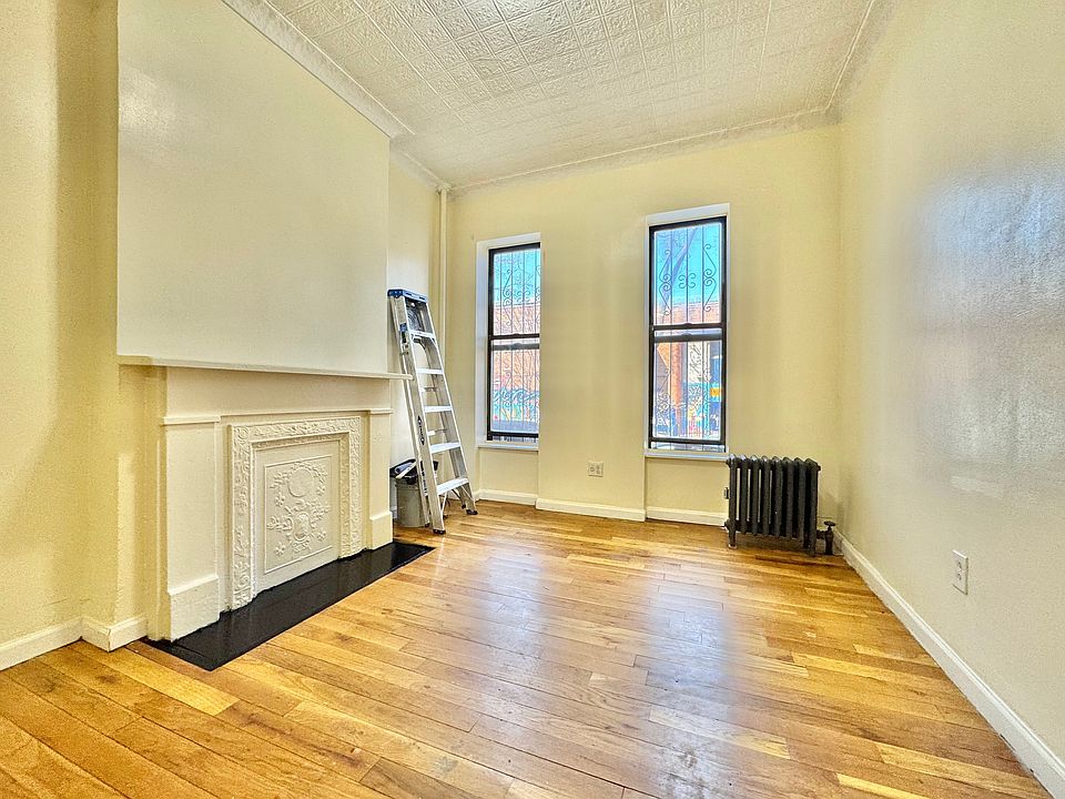 1st image of 79 Underhill Ave #1E