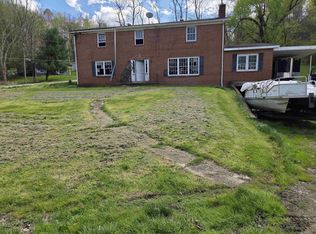 301 Womack Rd, Grayson, KY 41143