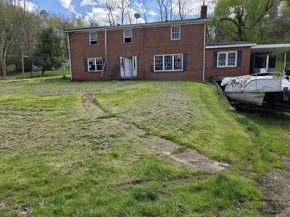 301 Womack Rd, Grayson, KY 41143