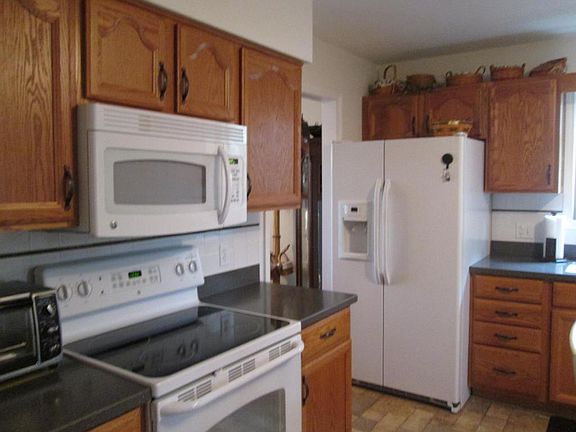 3rd image of 4408 Rainbow Ct