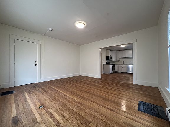 4th image of 24 Parkhurst St #1