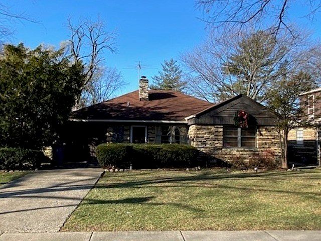 1st image of 594 S Hillcrest Ave
