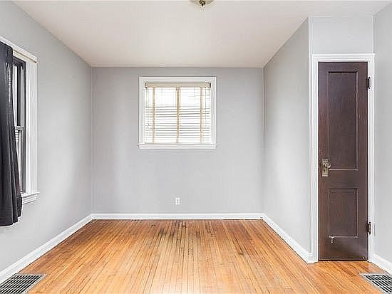 4th image of 6176 Carrollton Ave