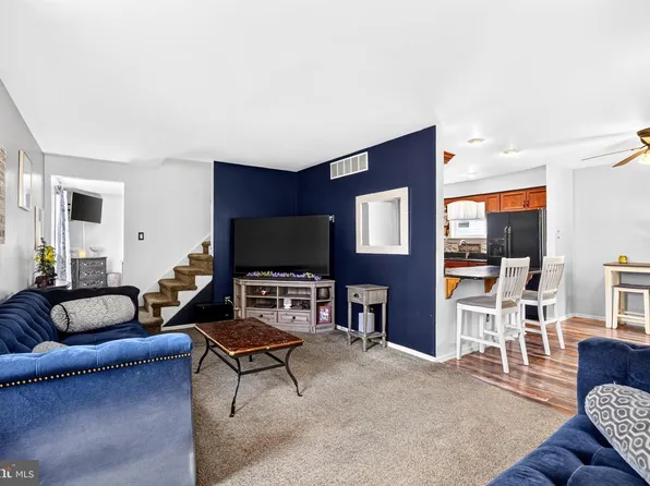 210 Washington Ave, Laurel Springs, NJ 08021