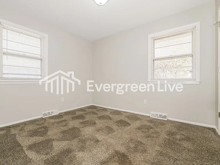 20018 E 12th Ter S — Photo 12
