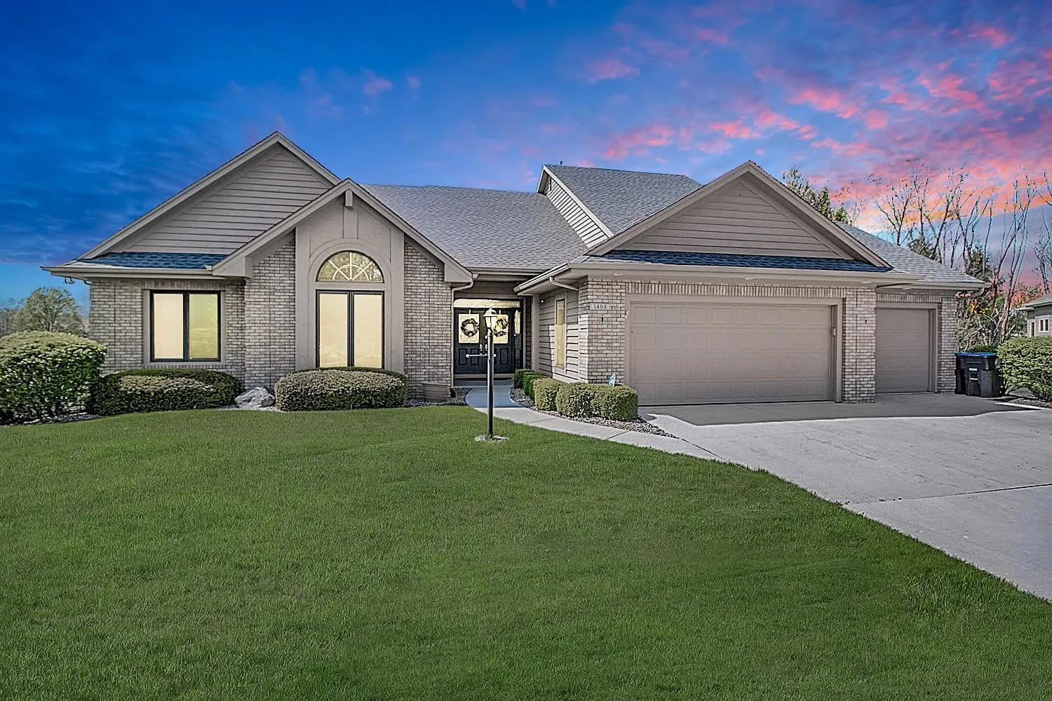 1408 Shingle Oak Pointe photo 1