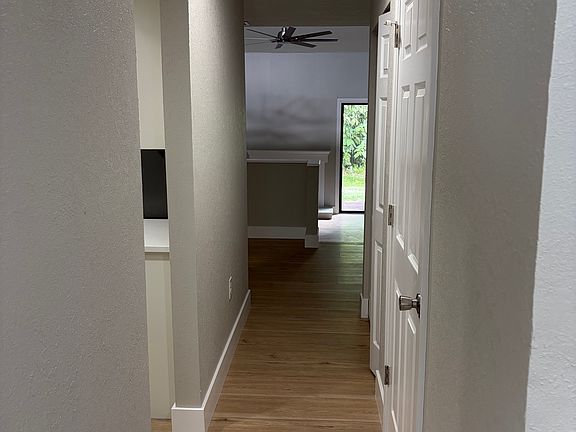5th image of 2719 SE 17th St APT A