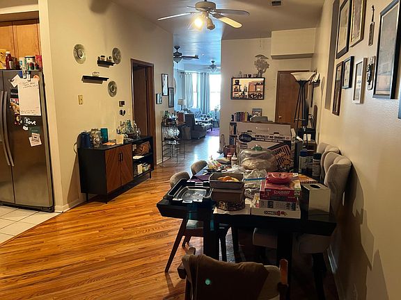 3rd image of 1427 N Leavitt St #1