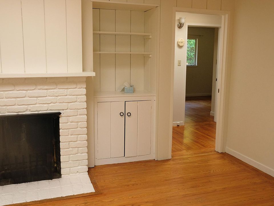 2nd image of 391 Edlee Ave