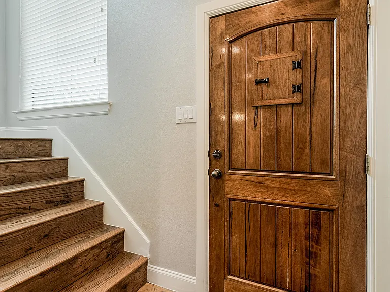 3118 Carmel St — Photo 4