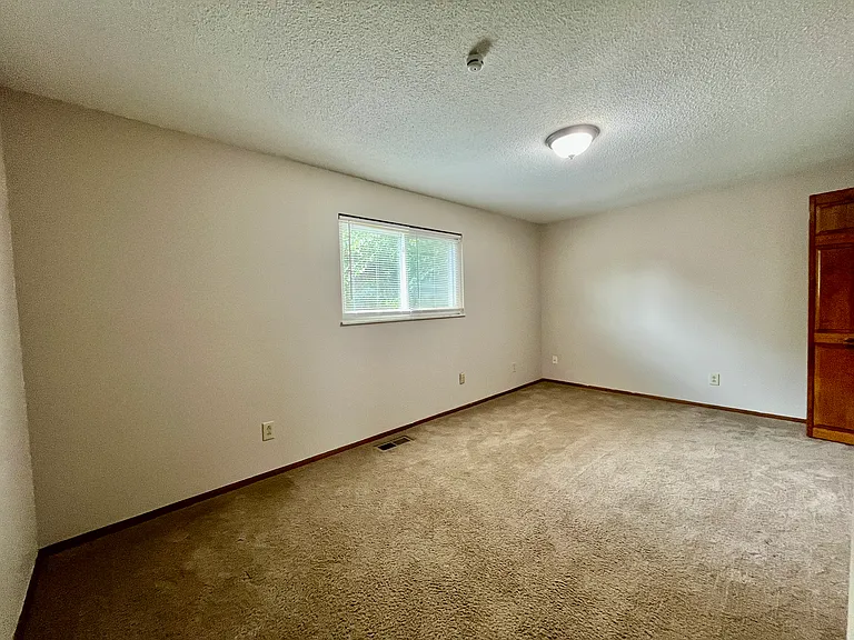 2775 Amana Ct — Photo 18