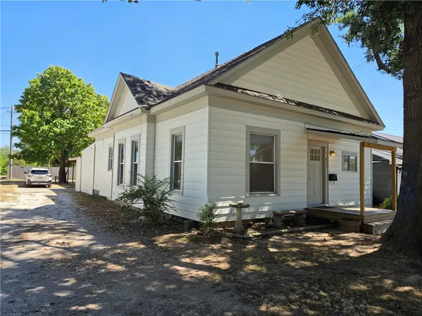 413 S Wright St, Siloam Springs, AR 72761