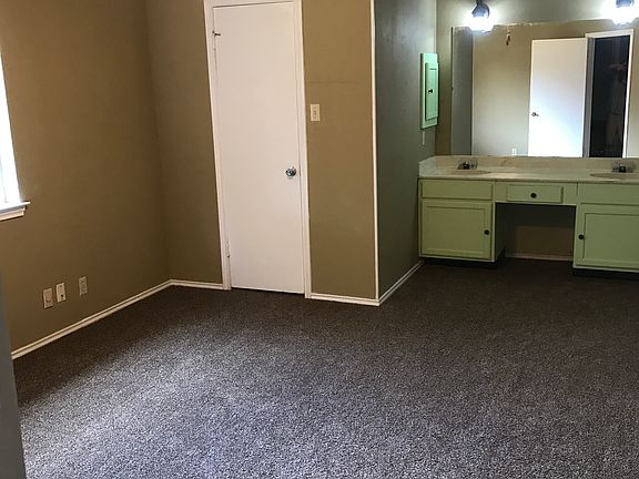 5th image of 7917 Forest Cabin