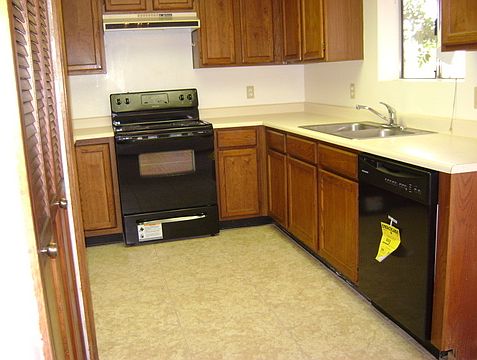 3rd image of 1830 N Sunaire Cir