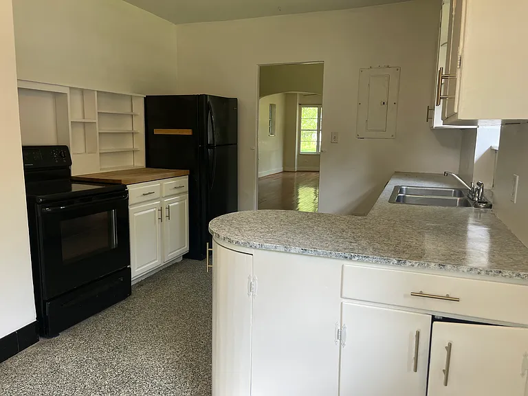 359 Howle Ave — Photo 9