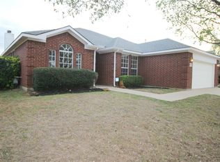 1504 Rancho Domingues Rd, Corinth, TX 76210