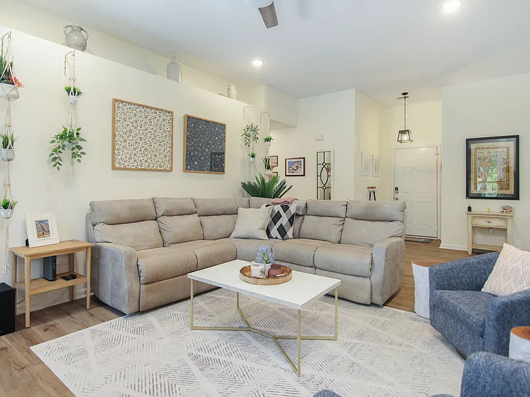 1264 Center Lake Dr — Photo 14