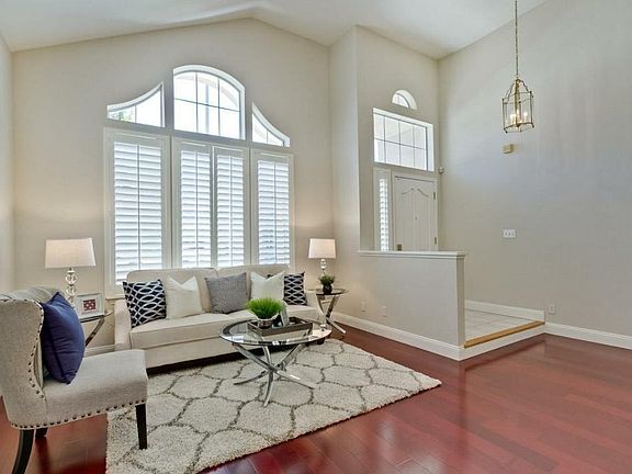 3rd image of 3089 Etruscan Dr