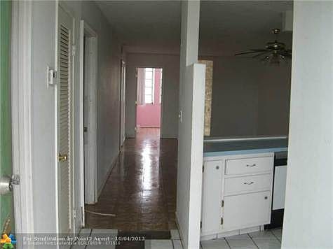 3rd image of 1770 NE 191st St APT 615-1