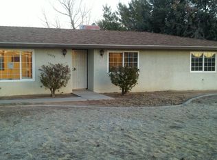 16035 Navajo Rd, Apple Valley, CA 92307