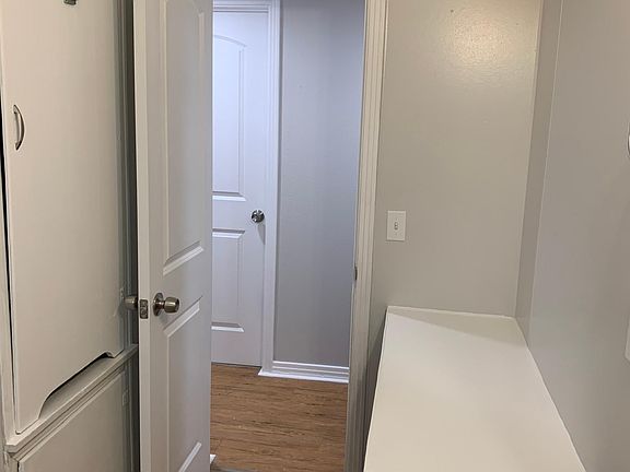 3rd image of 708 NW Avenue J