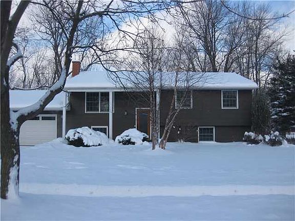 2nd image of 56 Applewood Ln
