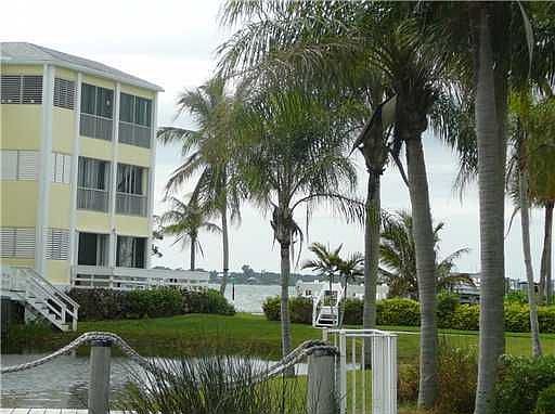 2nd image of 1550 NE Ocean Blvd