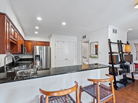 2nd image of 1672 Central Ave #A