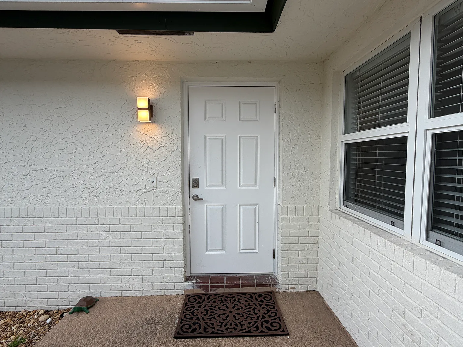 3 bed, 1734 sqft, $3,500 — Photo 2