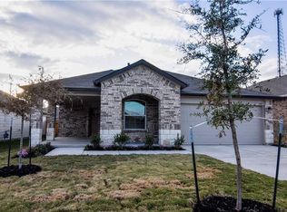211 Rochester Ln, Hutto, TX 78634