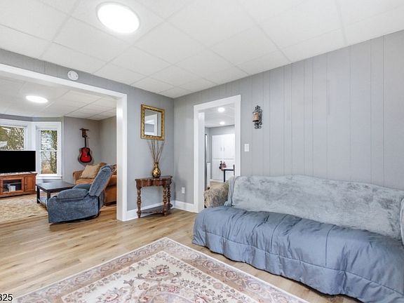 5th image of 234 Belvidere Ave #2