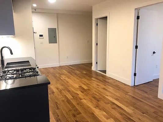 Rented by Lang Realty LLC | media 9