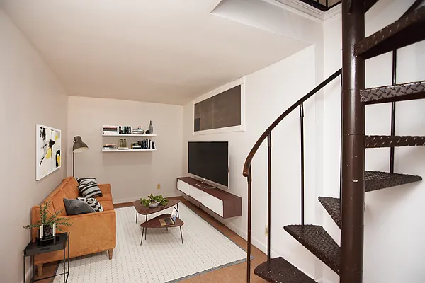 Rented by Bohemia Realty Group | media 36