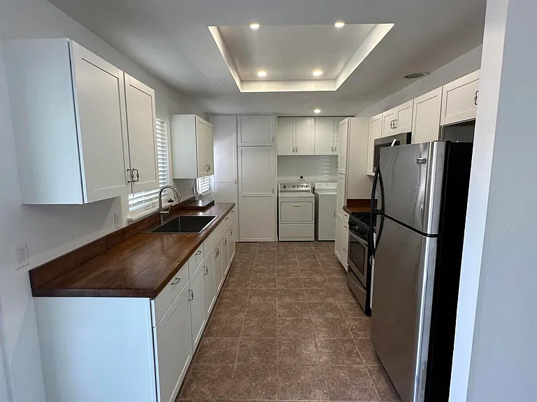 1226 N Lake Havasu Ave — Photo 3