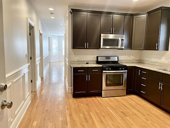 3rd image of 3824 N Drake Ave APT 1
